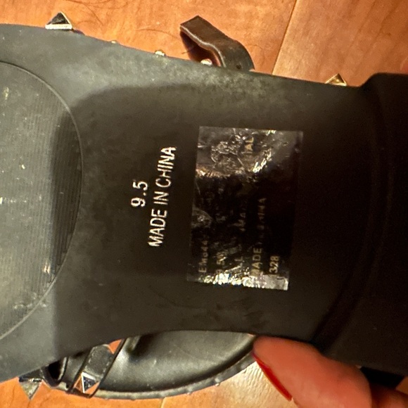 Rockstuds - Picture 2 of 2